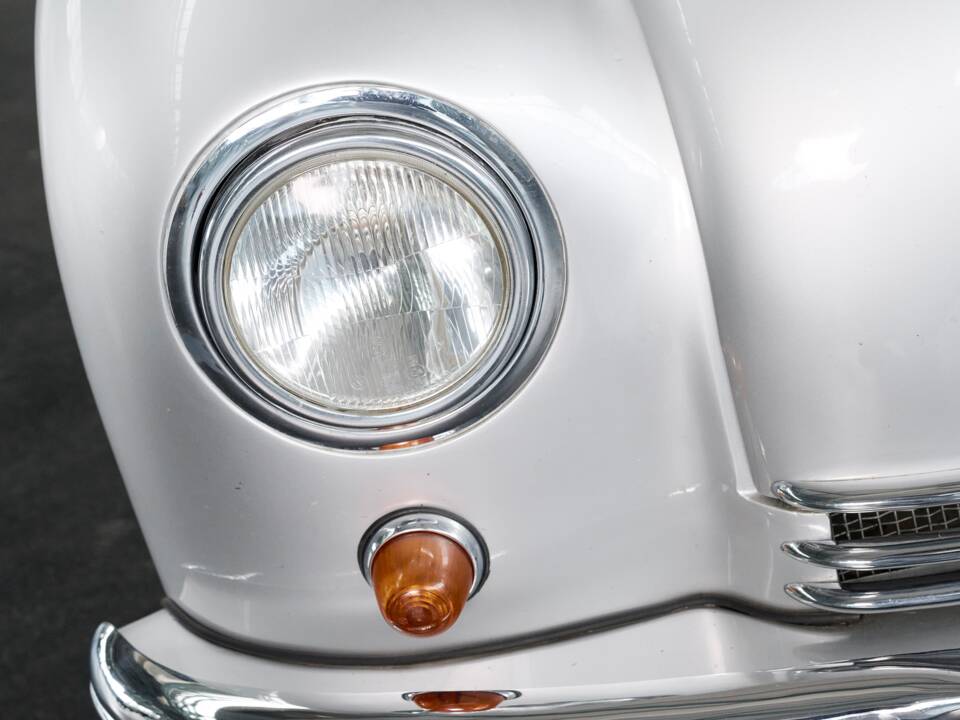 Image 32/50 of Tatra T 87 (1949)