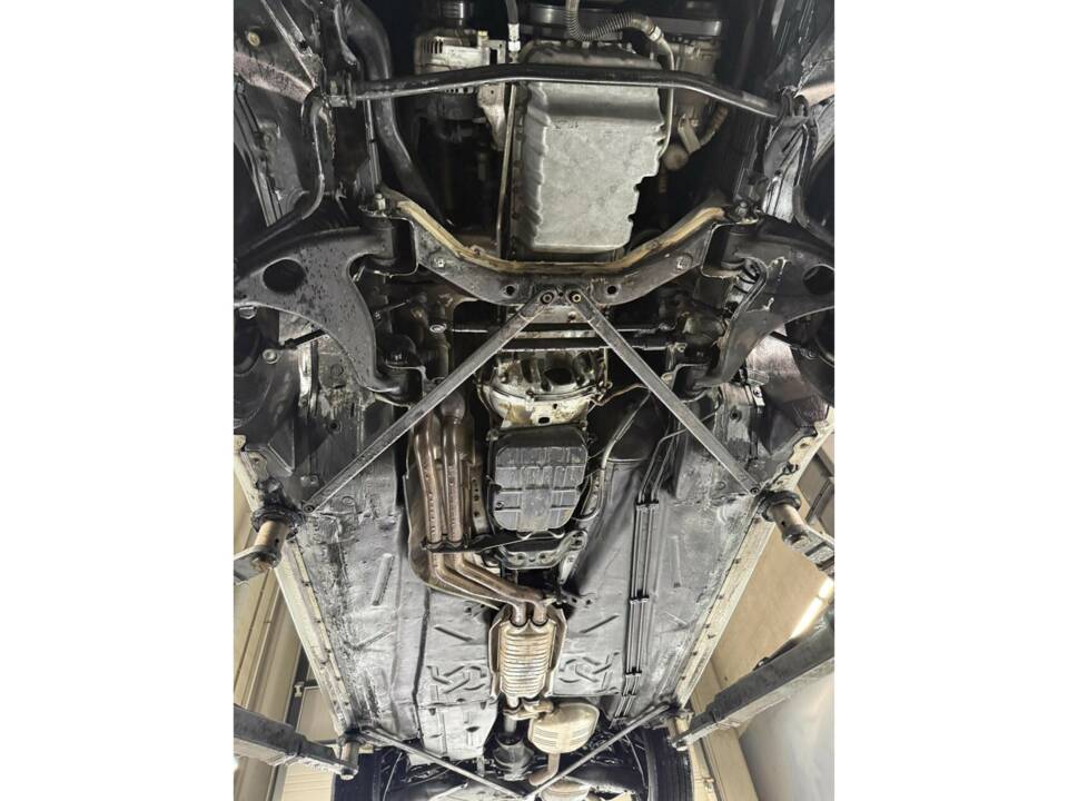 Imagen 35/41 de Mercedes-Benz E 320 (1995)