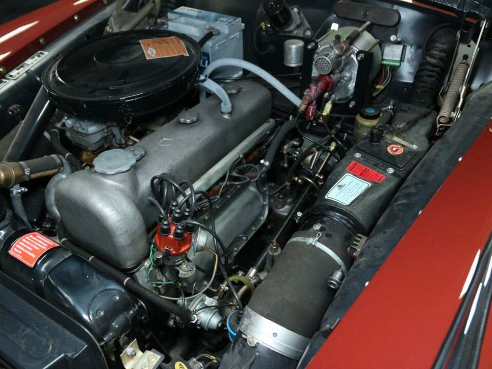 Imagen 32/50 de Mercedes-Benz 220 S (1957)