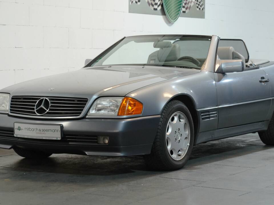 Image 1/34 of Mercedes-Benz 500 SL (1991)