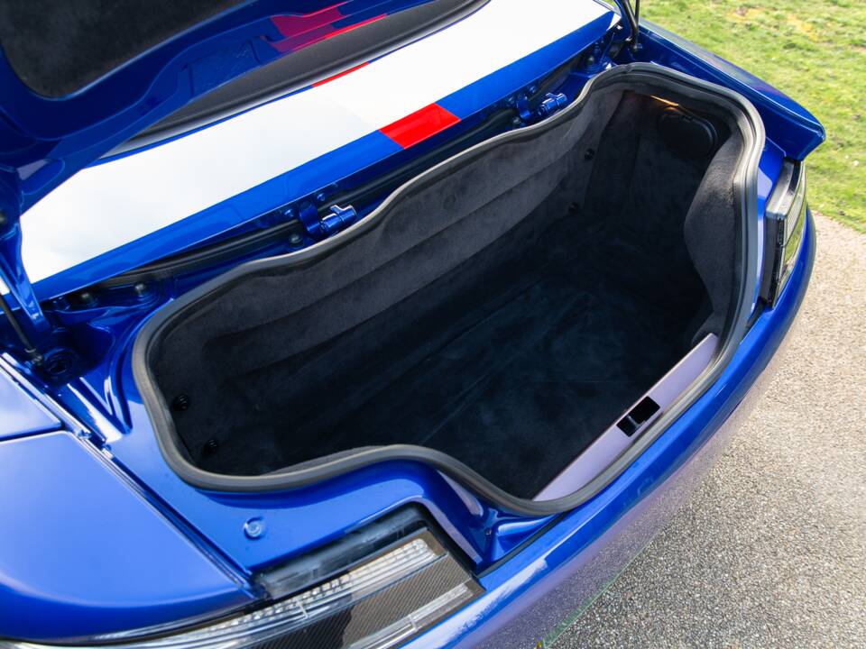 Bild 67/85 von Aston Martin V12 Vantage AMR Roadster (2018)