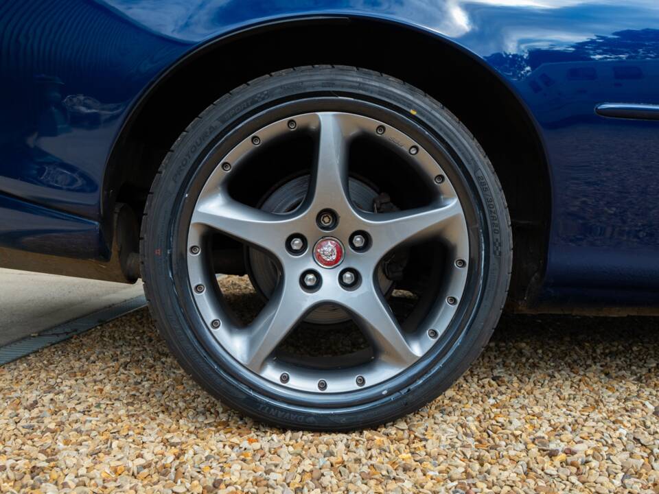 Imagen 49/50 de Jaguar XKR (2000)