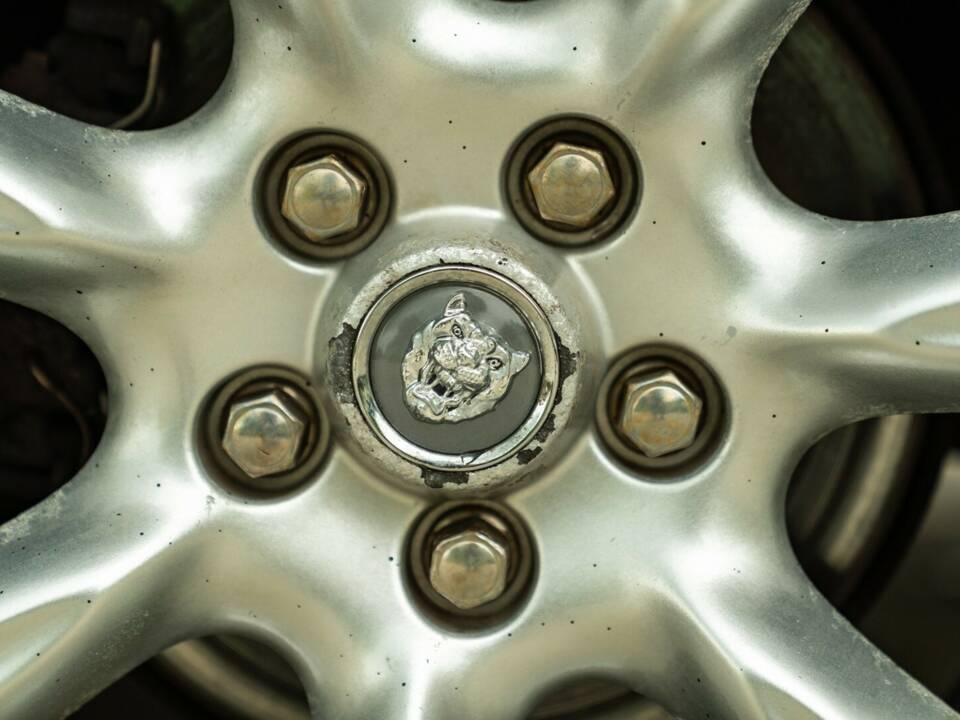 Image 23/50 de Jaguar XJR 4.0 (2000)