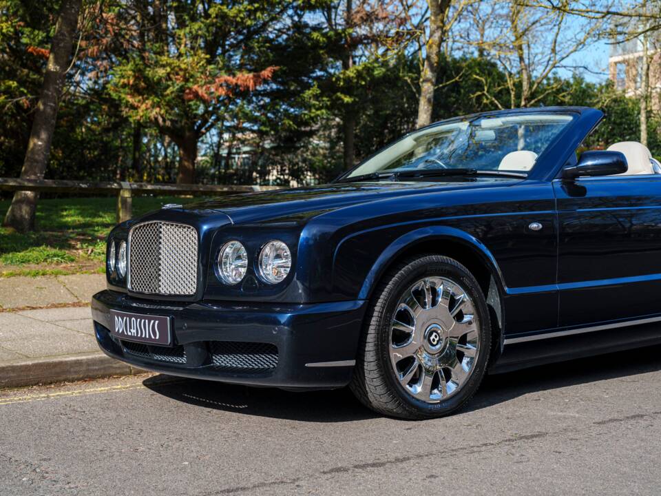 Bild 10/27 von Bentley Azure (2007)