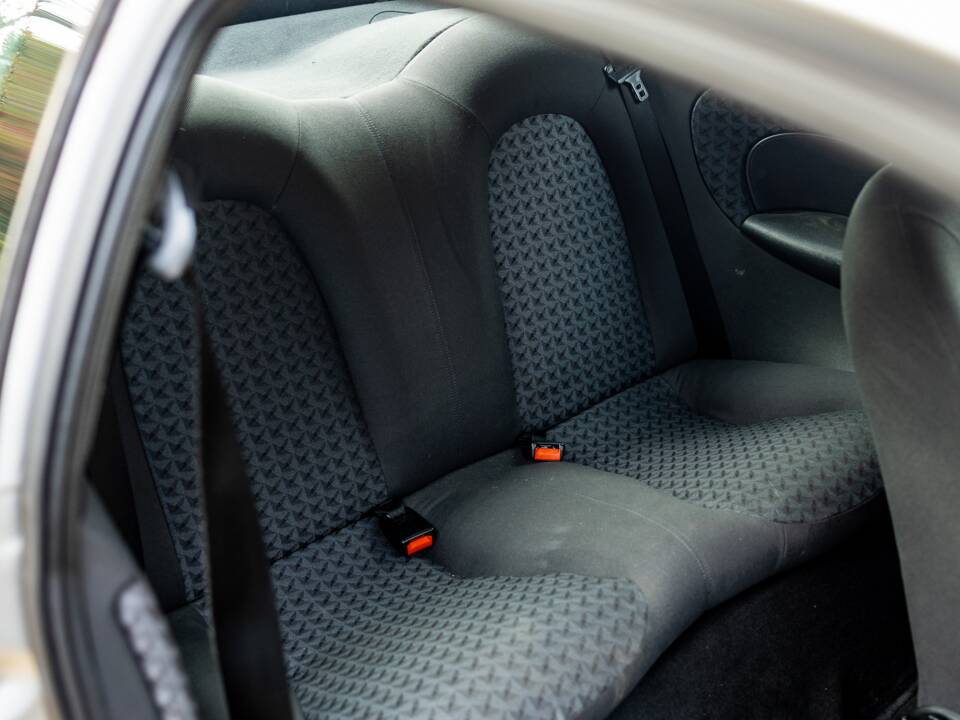 Image 36/50 of Ford Puma 1.7i 16v (2001)