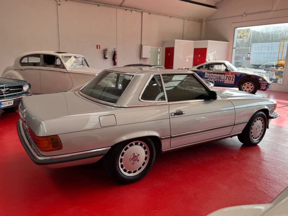 Image 17/34 of Mercedes-Benz 420 SL (1987)