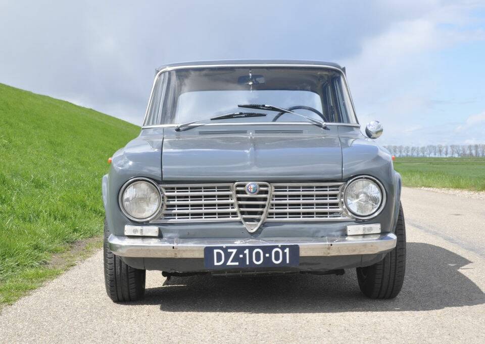 Immagine 3/8 di Alfa Romeo Giulia 1300 TI (1966)