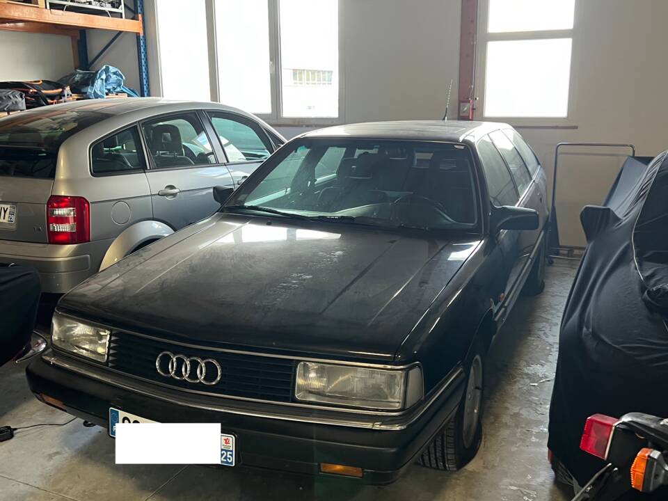 Bild 1/4 von Audi 200 Avant - 2.2 Turbo quattro (1989)