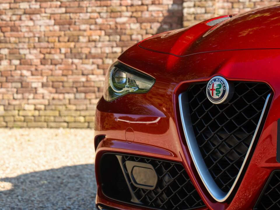 Bild 10/50 von Alfa Romeo Giulia Quadrifoglio (2017)