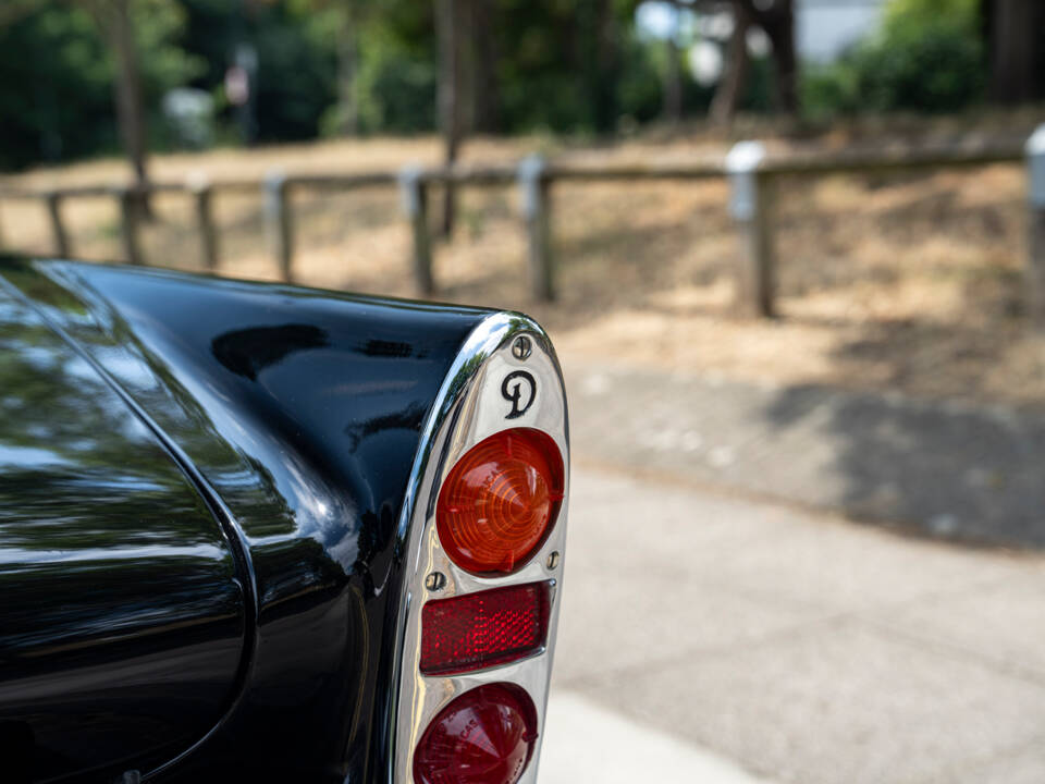 Immagine 13/28 di Daimler SP 250 (1961)