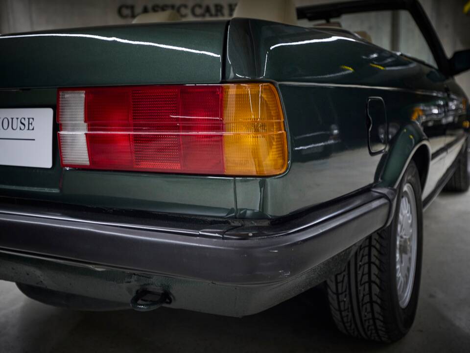 Image 34/90 of BMW 325i (1987)
