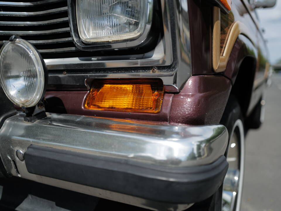 Image 60/96 of Jeep Wagoneer Limited (1982)