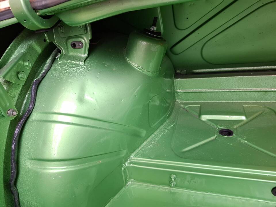 Image 28/43 of BMW 2,5 CS (1975)