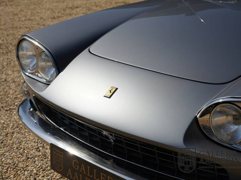 Imagen 41/50 de Ferrari 330 GT 2+2 (1965)