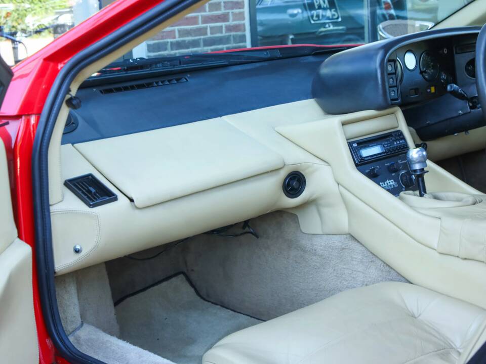 Obraz 39/50 pojazdu Lotus Esprit SE (1992)