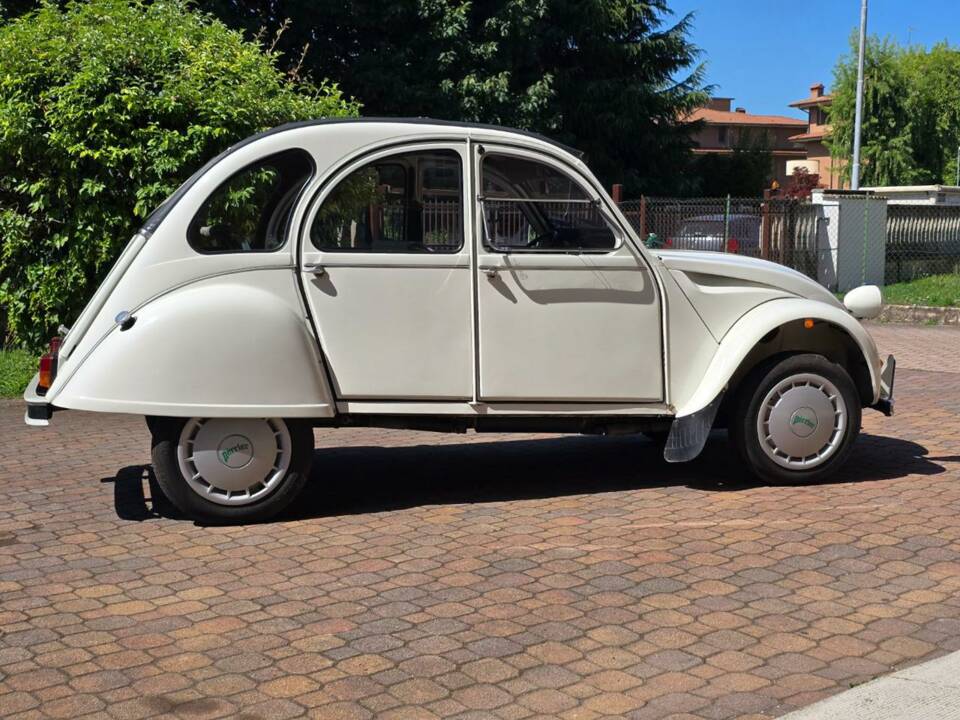 Image 7/50 of Citroën 2 CV 6 (1991)