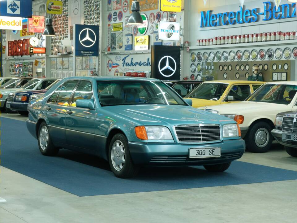 Bild 5/50 von Mercedes-Benz 300 SE (1991)