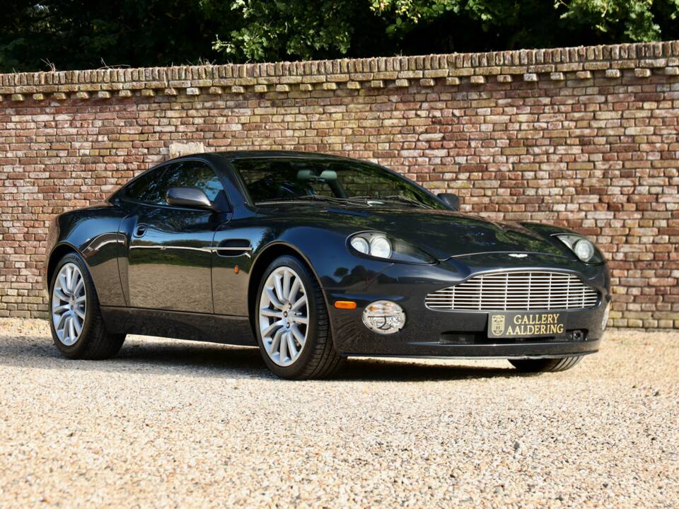 Image 14/50 of Aston Martin V12 Vanquish (2003)