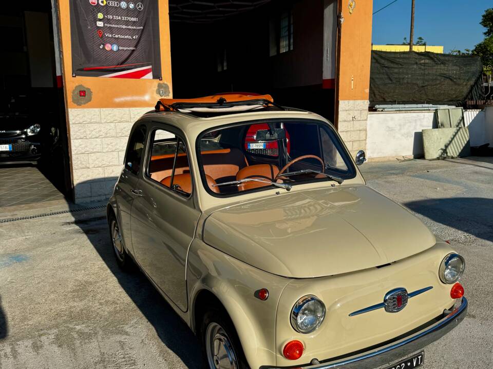 Image 2/39 of FIAT 500 F (1968)