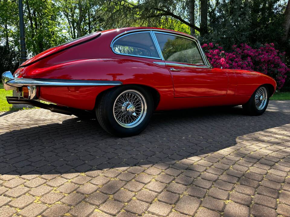 Bild 60/98 von Jaguar E-Type (2+2) (1969)