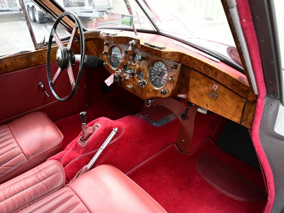 Bild 16/50 von Jaguar XK 140 FHC (1954)