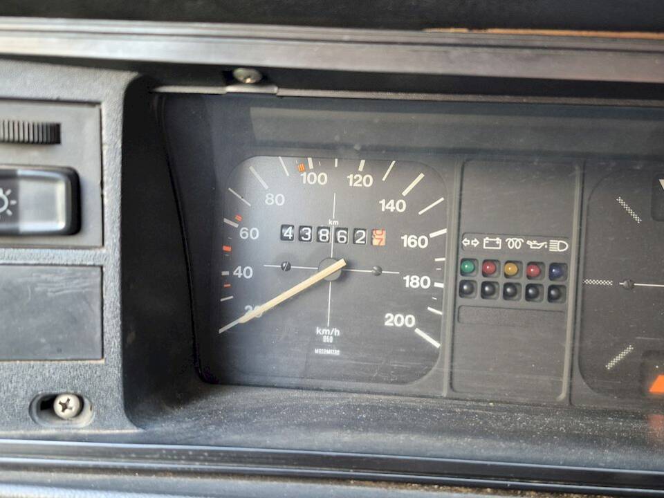 Image 22/43 of Volkswagen Caddy I 1.6 D (1990)