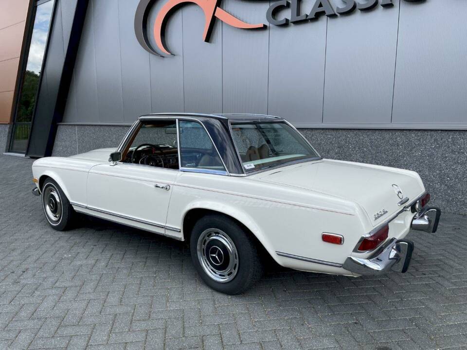 Image 7/36 of Mercedes-Benz 280 SL (1969)
