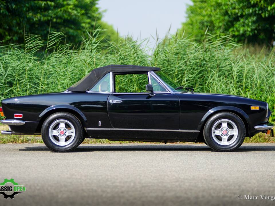 Image 31/42 of FIAT Spider 2000 (1981)