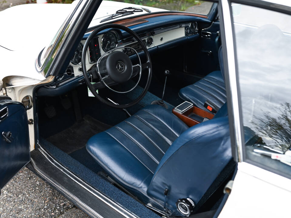 Immagine 23/38 di Mercedes-Benz 280 SL (1968)