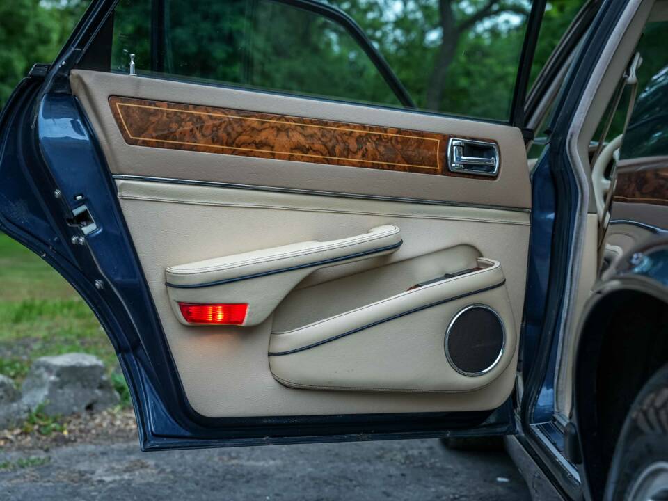 Immagine 50/55 di Jaguar XJ 40 (XJ-R) (1990)