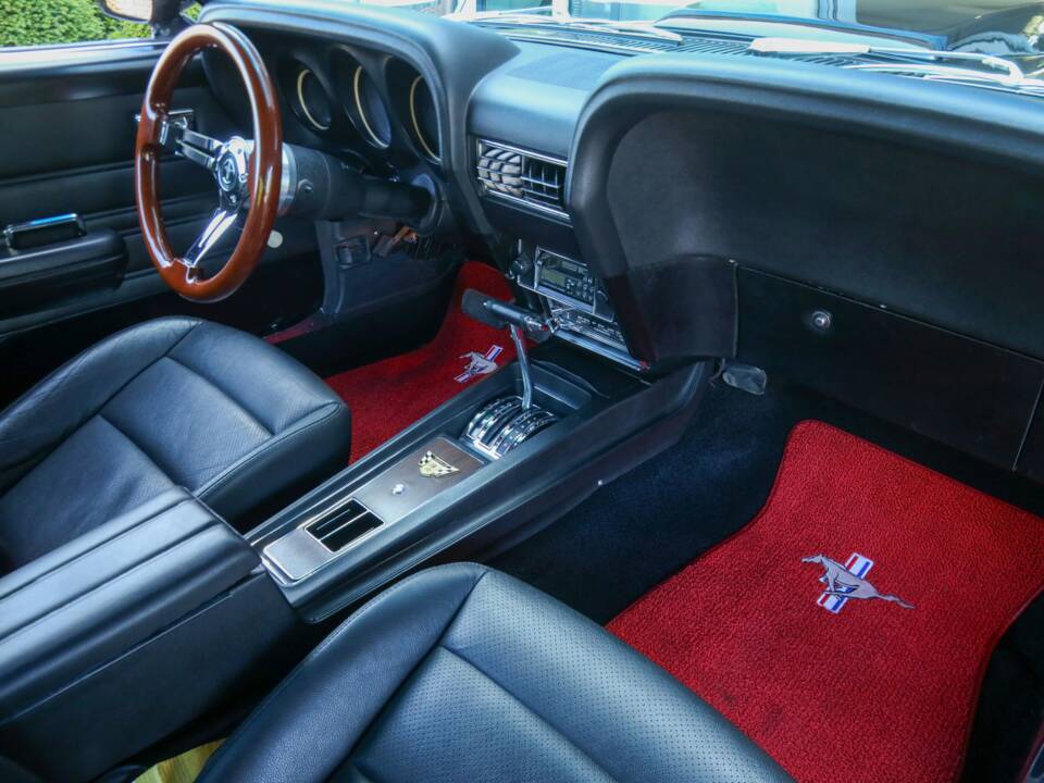 Image 42/50 of Ford Mustang 302 (1969)
