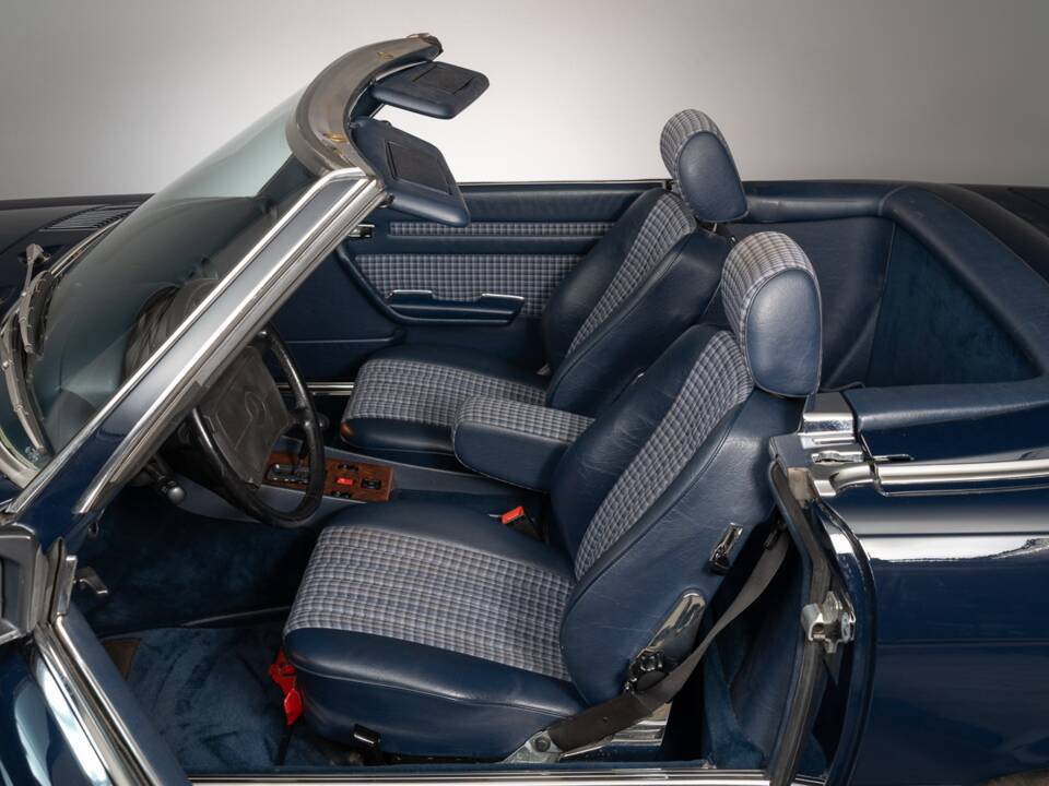 Bild 26/38 von Mercedes-Benz 420 SL (1986)