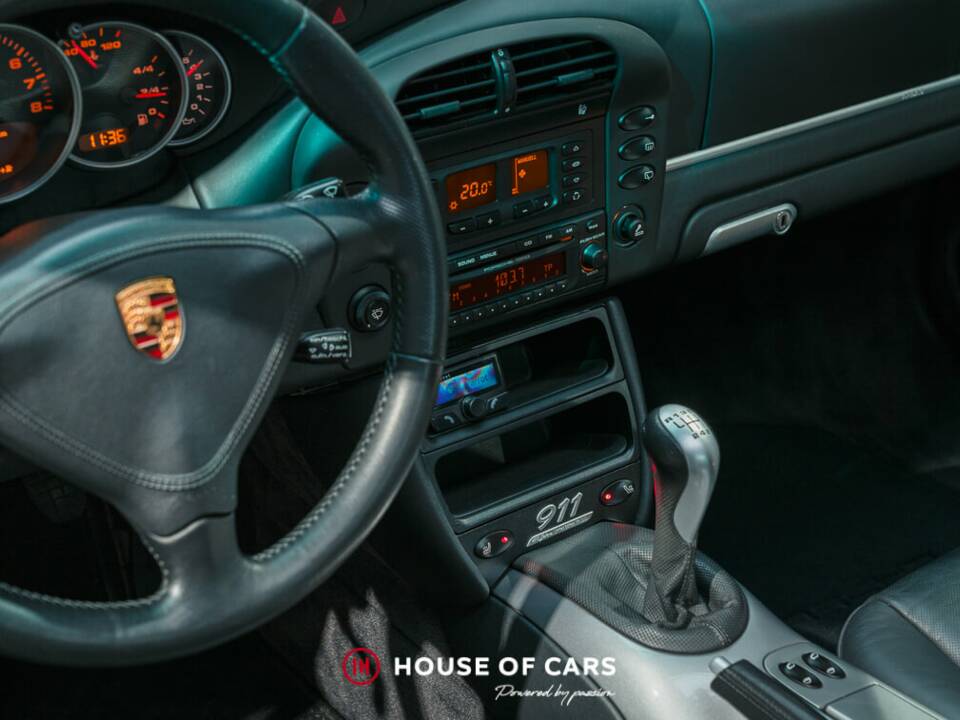 Imagen 20/24 de Porsche 911 Carrera "40 Jahre 911" (2003)