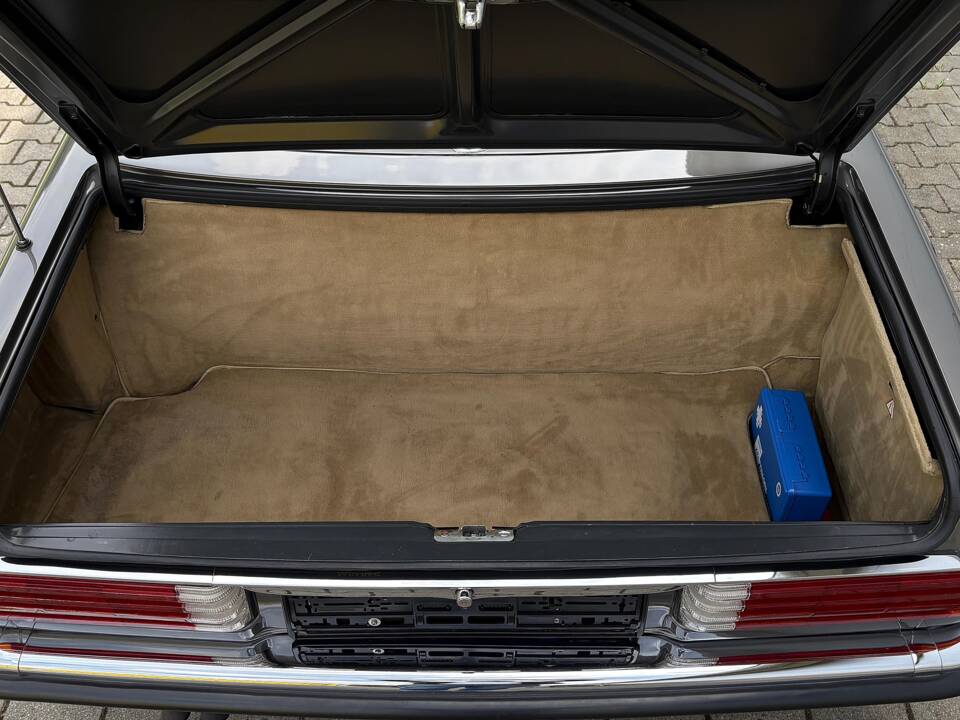 Image 16/24 de Mercedes-Benz 280 SL (1984)