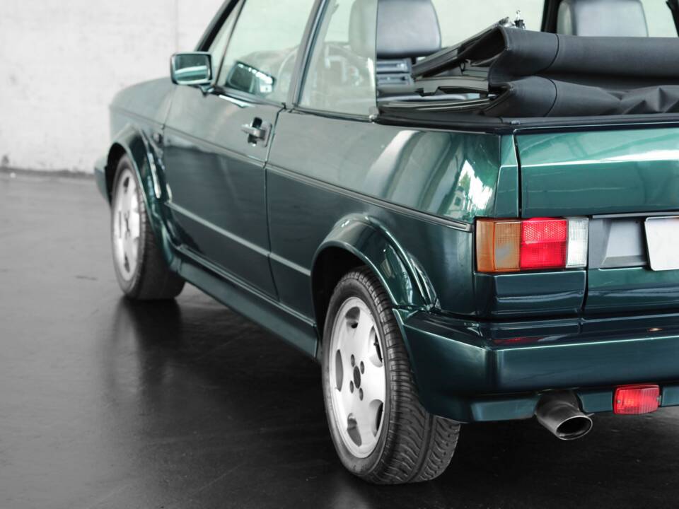 Image 12/36 of Volkswagen Golf Mk I Convertible 1.8 (1993)