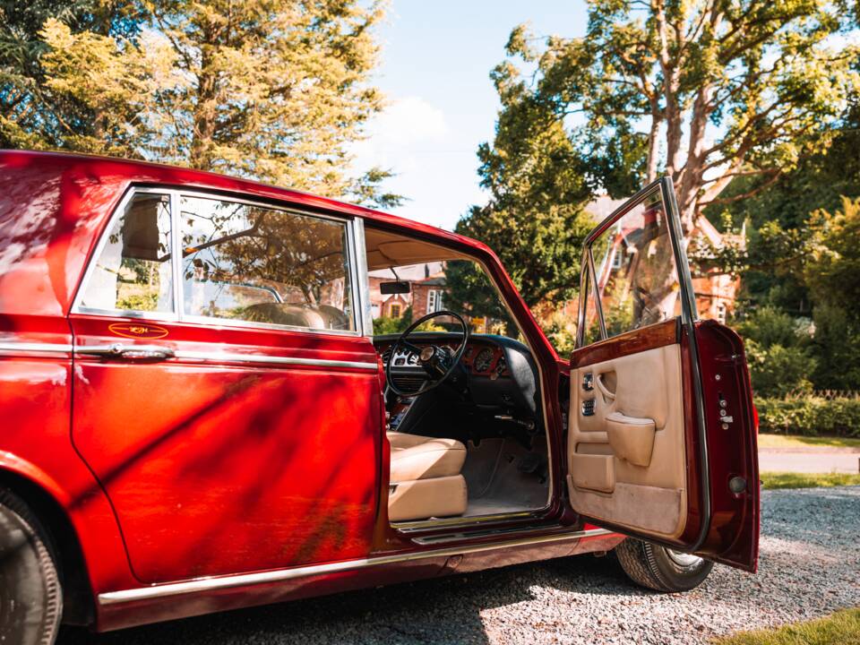 Immagine 44/50 di Rolls-Royce Silver Shadow I (1970)