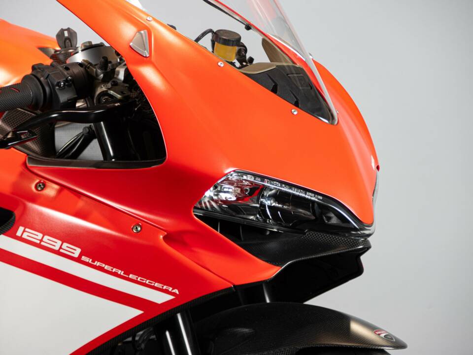 Bild 32/50 von Ducati DUMMY (2018)