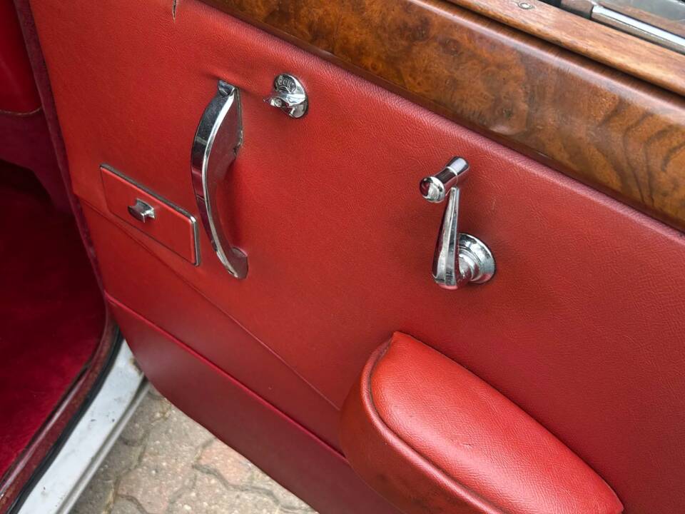 Bild 18/36 von Jaguar Mk IX (1960)