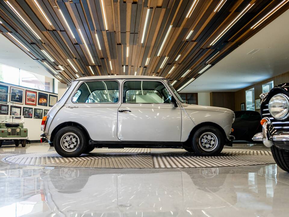 Image 42/43 of Austin Mini Mayfair Sport (1983)