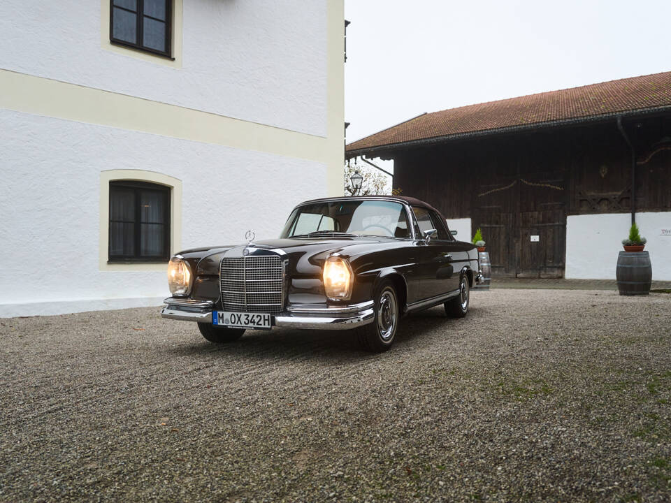 Bild 3/38 von Mercedes-Benz 280 SE (1968)