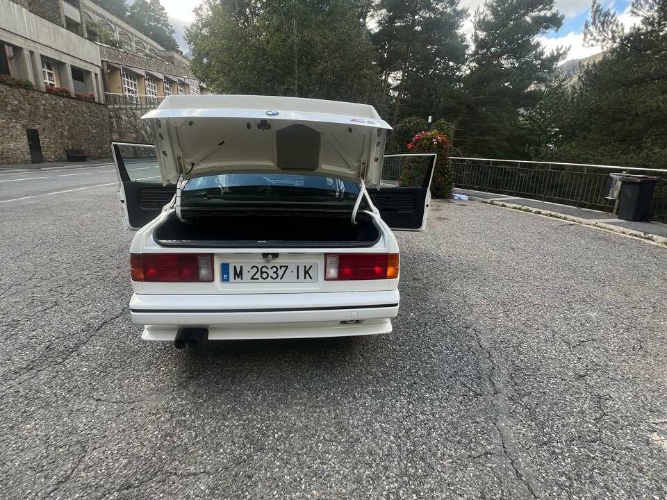 Bild 22/88 von BMW M3 (1988)