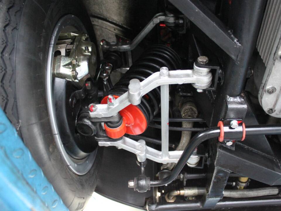 Image 19/22 of Ferrari 365 GTB&#x2F;4 Daytona (1971)