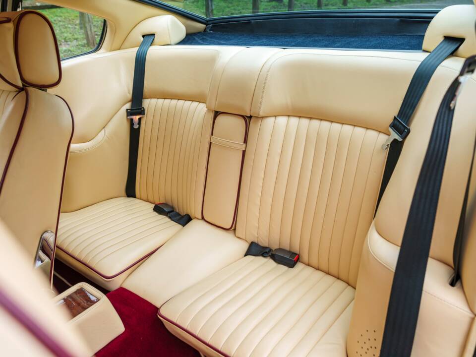 Image 22/25 of Aston Martin V8 Vantage X-Pack (1987)