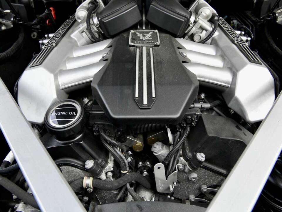 Immagine 28/50 di Rolls-Royce Phantom Coupé (2010)