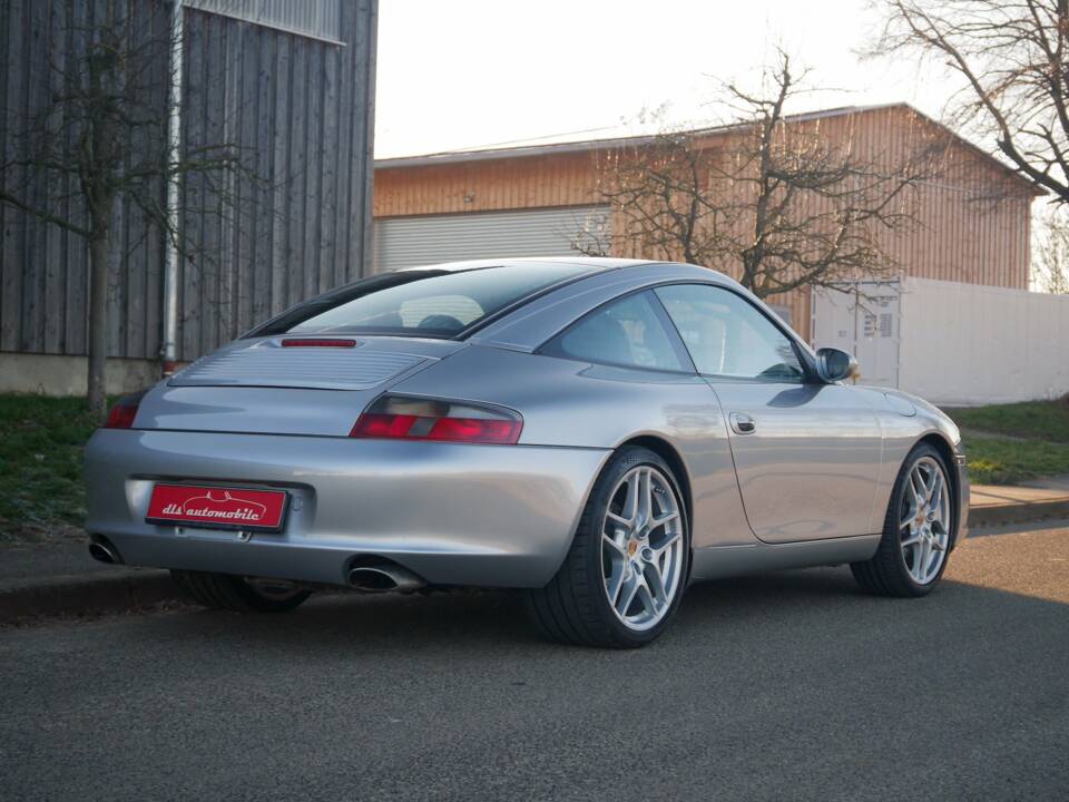 Image 2/31 of Porsche 911 Carrera (2002)