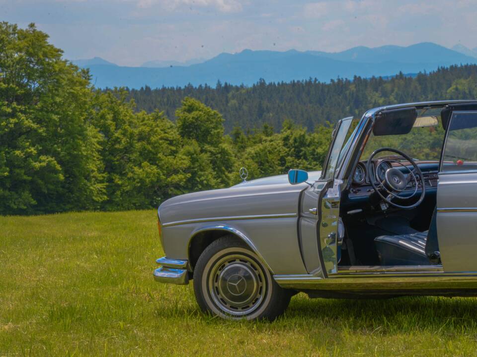Bild 8/20 von Mercedes-Benz 300 SE (1963)