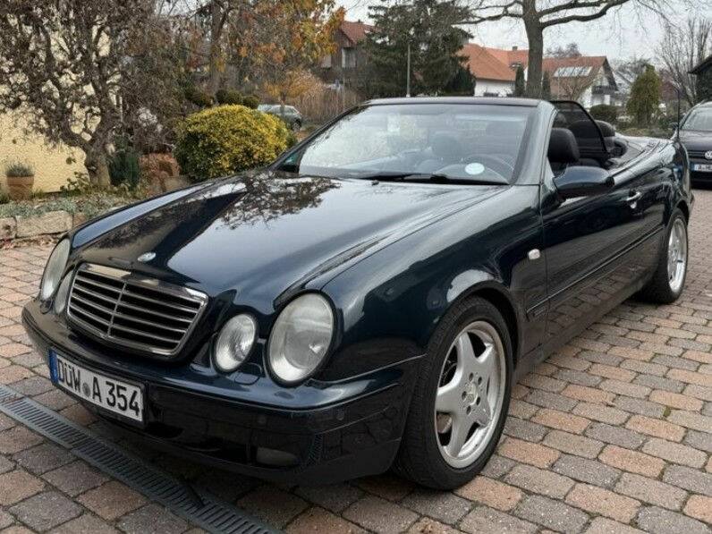 Image 5/8 of Mercedes-Benz CLK 320 (1999)