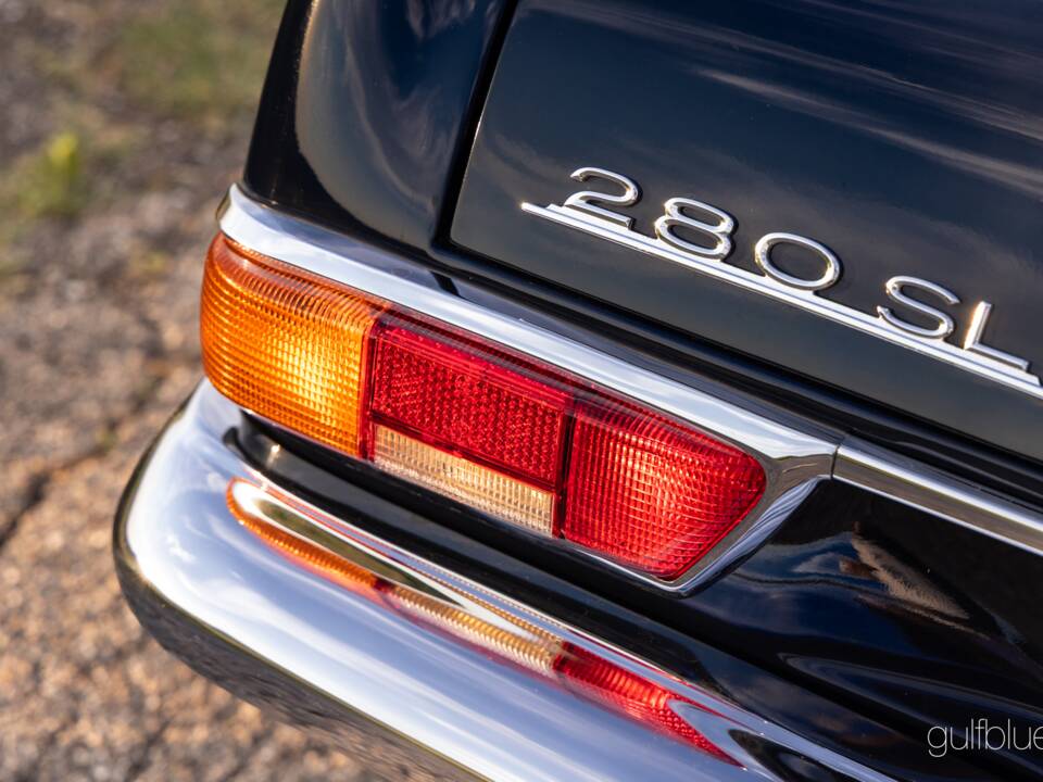 Image 35/79 de Mercedes-Benz 280 SL (1969)