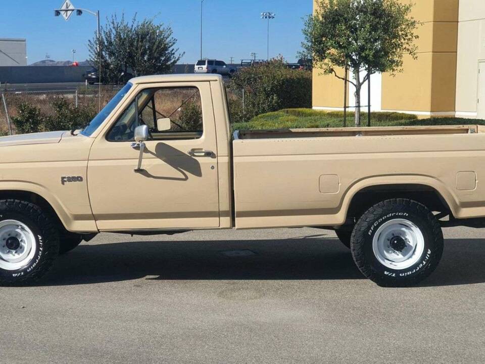 Bild 8/20 von Ford F-250 (1984)