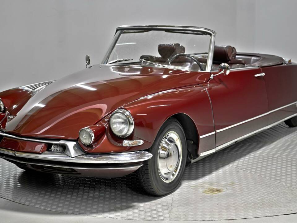Imagen 10/50 de Citroën DS 19 Chapron (1961)